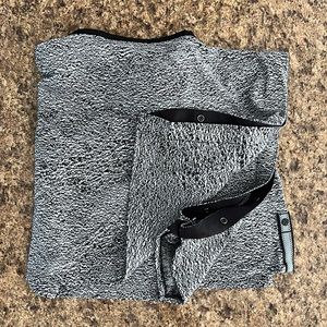 Lululemon scarf